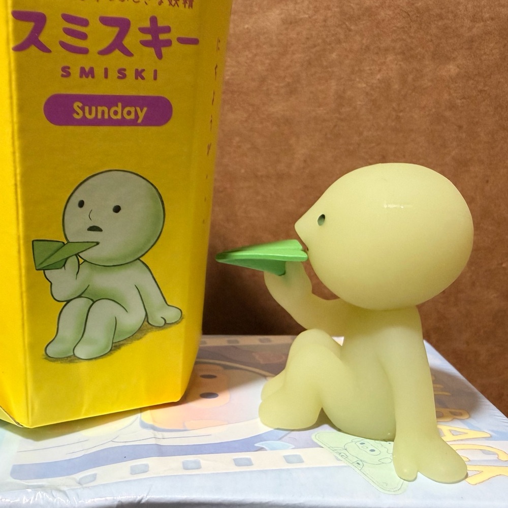 SMISKI Sunday Series - Paper Airplane - Picture 5 of 5
